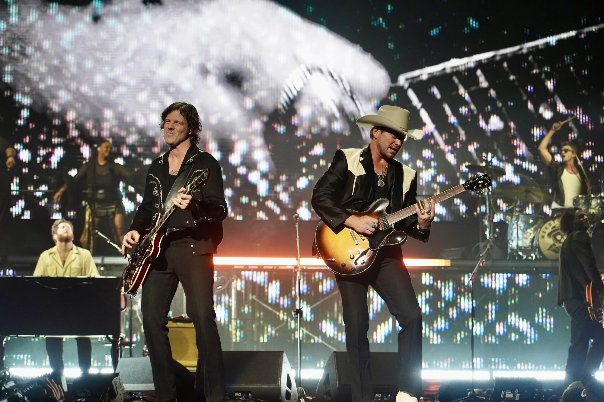 NEEDTOBREATHE on stage